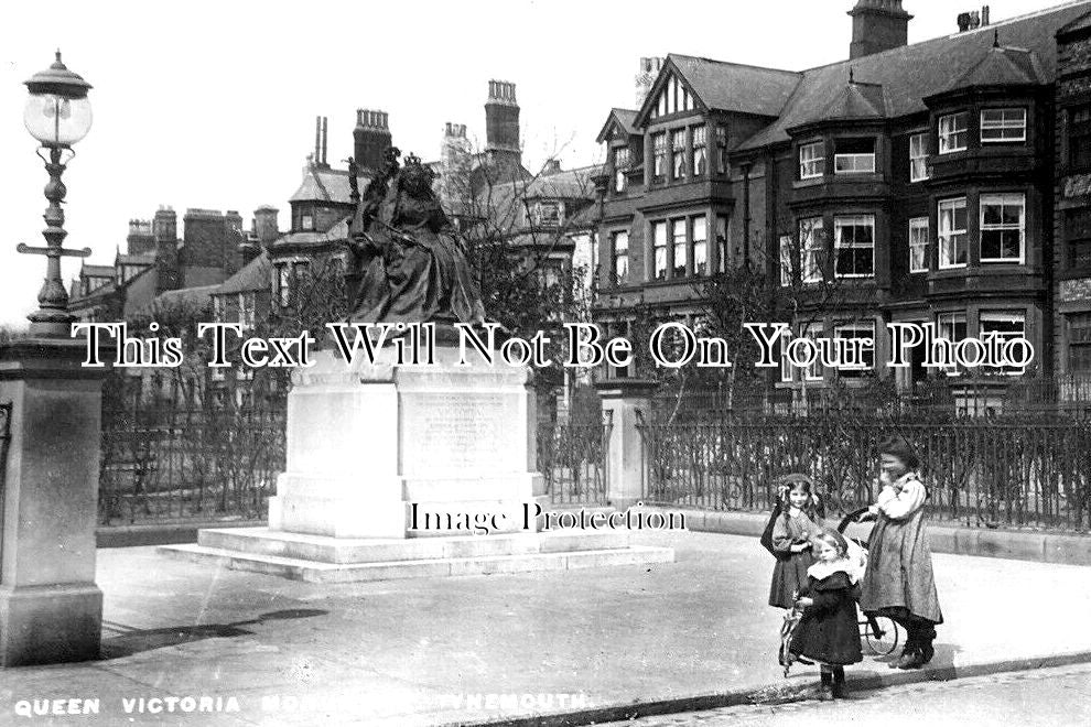 NO 2392 - Queen Victoria Monument, North Shields, Newcastle Upon Tyne