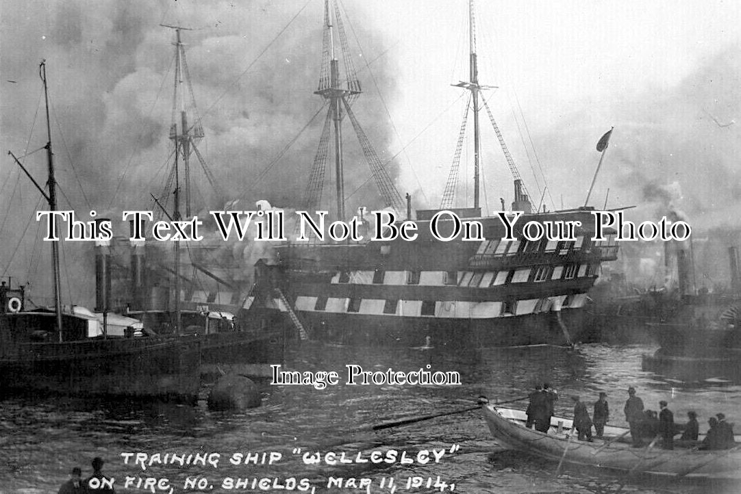 NO 2988 - Training Ship Wellesley On Fire, North Shields 1914