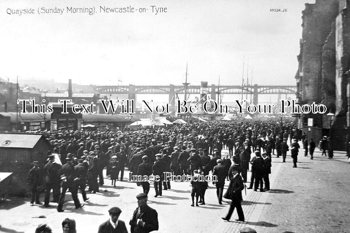 NO 3091 - Sunday Morning, Quayside, Newcastle On Tyne