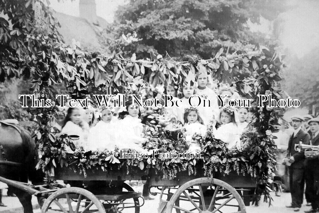OX 1091 - Chipping Norton Carnival Procession, Oxfordshire