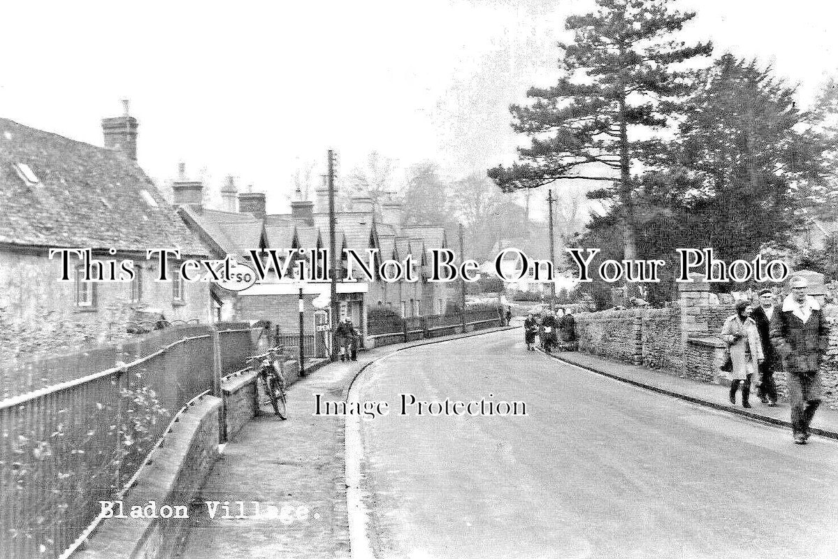 OX 1335 - Bladon Village, Oxfordshire