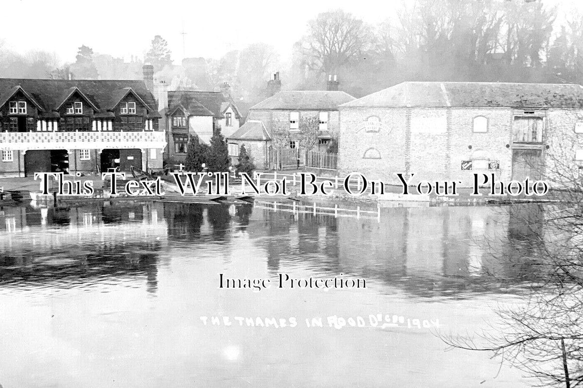 OX 1401 - The River Thames In Flood, Wallingford, Oxfordshire