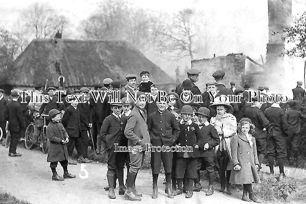 OX 1484 - Fire At Slade End, Wallingford, Oxfordshire c1912