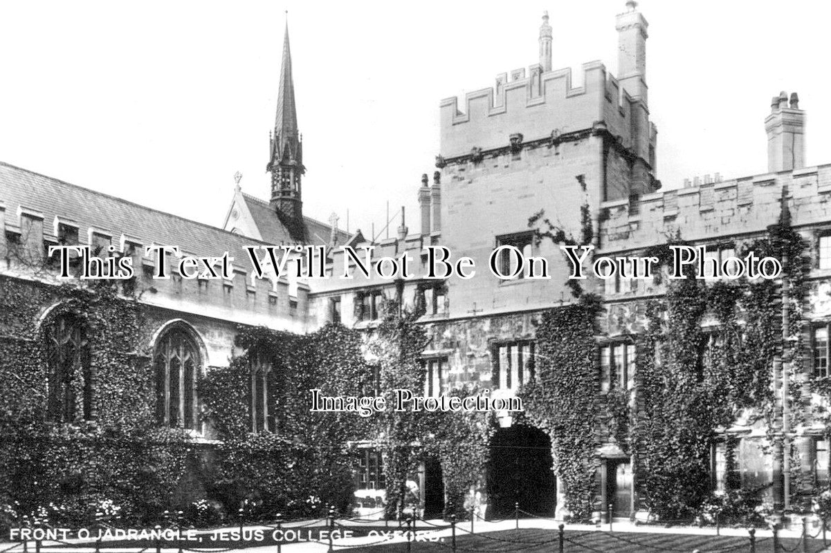 OX 1785 - Front Quadrangle, Jesus College, Oxford, Oxfordshire c1928