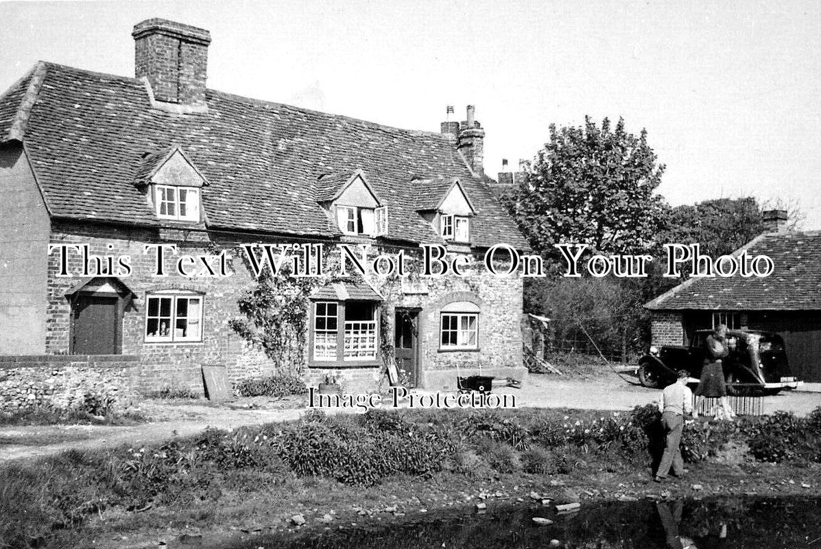 OX 1802 - The Fox & Hounds Pub, Christmas Common, Watlington c1939