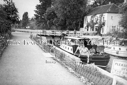 OX 1931 - Henley Lock, Oxfordshire