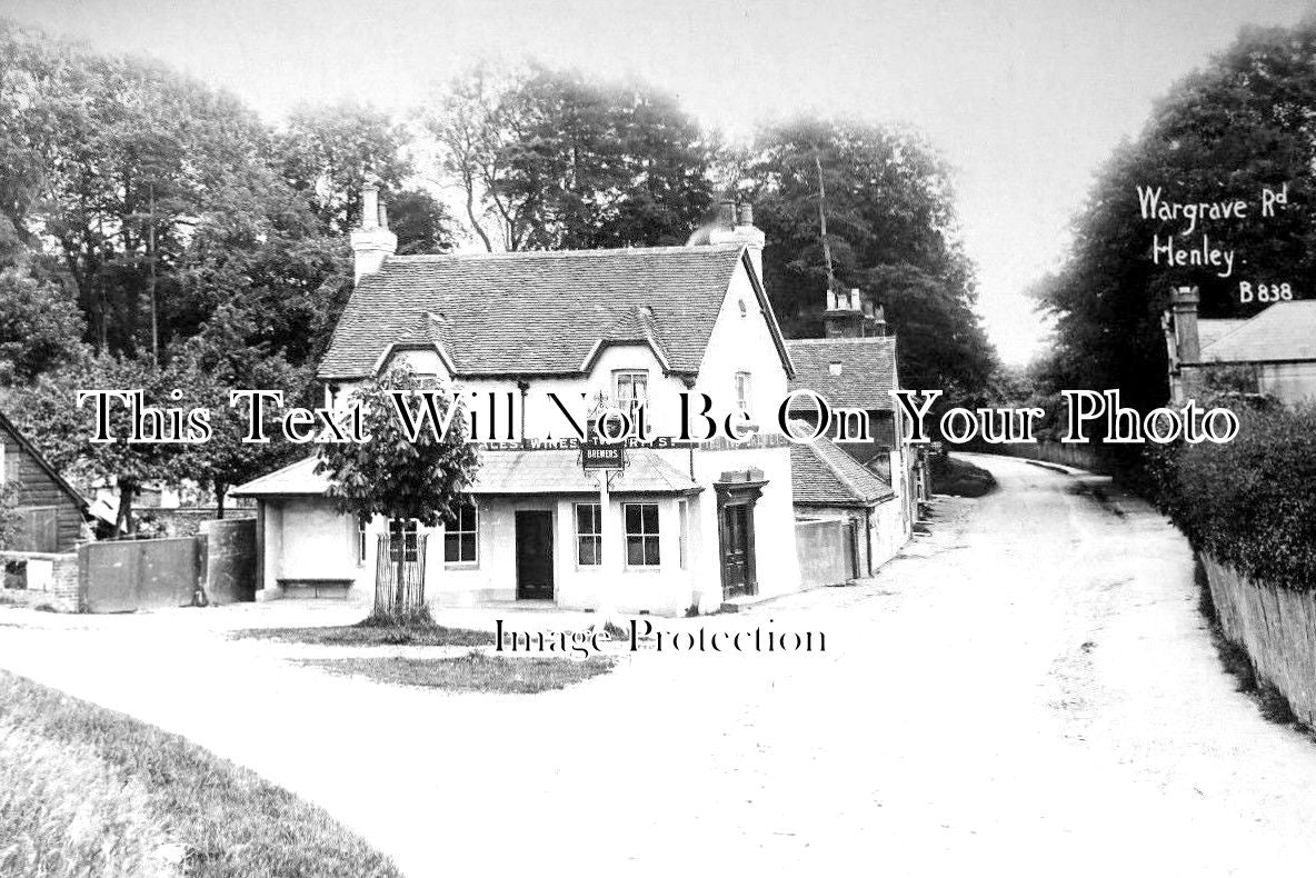 OX 490 - The Two Brewers Pub On Wargrave Road, Henley, Oxfordshire c1918