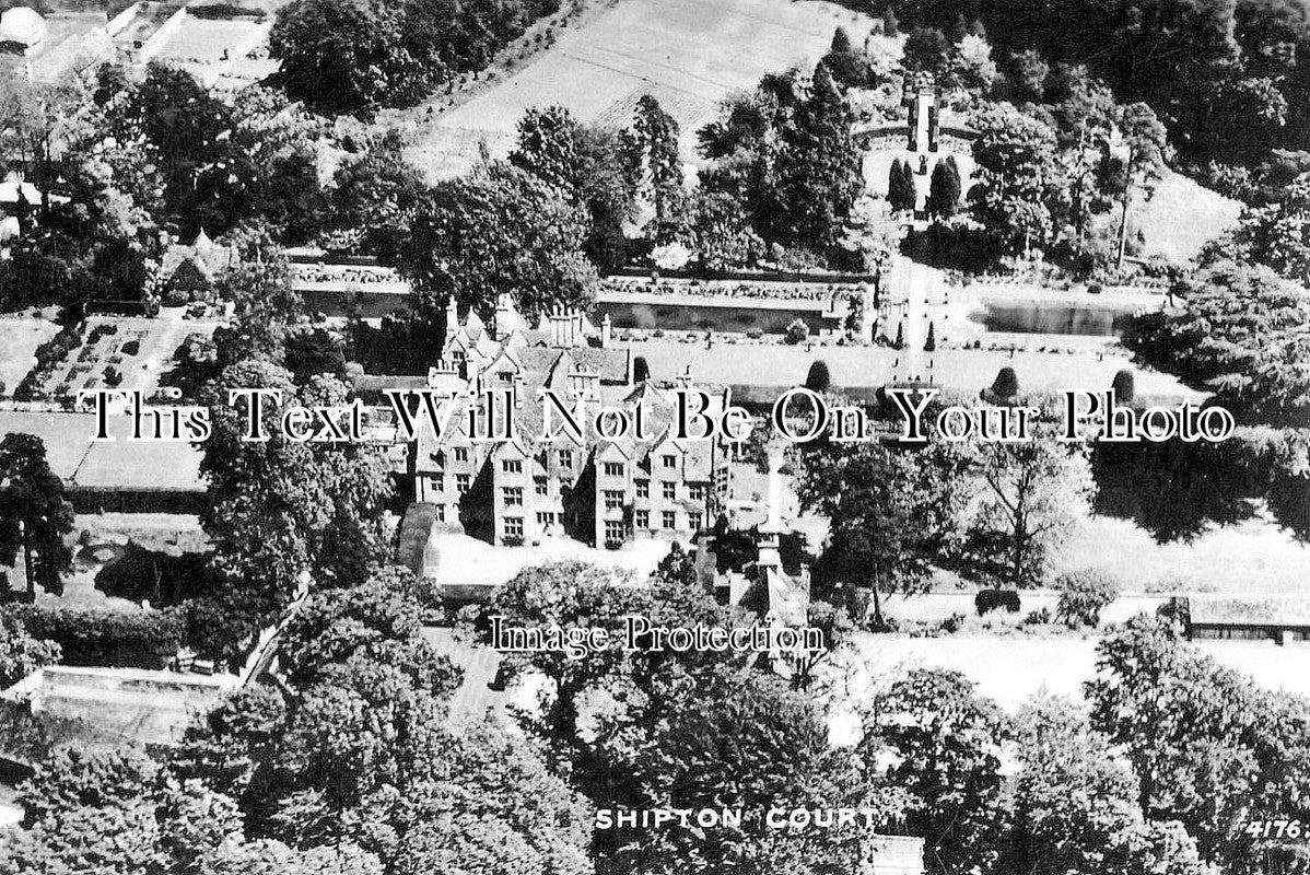 OX 677 - Shipton Court, Shipton Under Wychwood, Oxfordshire