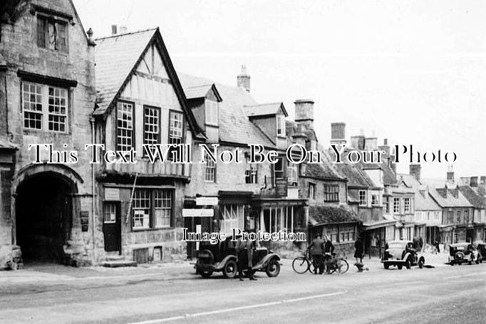 OX 706 - High Street, Burford, Oxfordshire