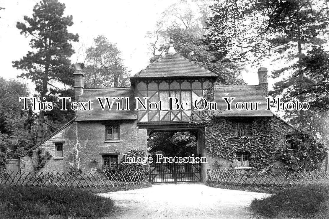 OX 800 - Lodge House, Glympton, Oxfordshire