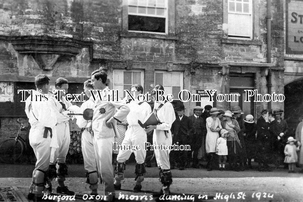 OX 98 - Morris Dancing, Burford High Street, Oxfordshire c1924