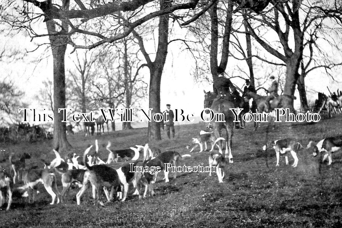 RU 232 - Cottesmore Fox Hounds Hunt Meet, Brasholt, Oakham, Rutland c1921