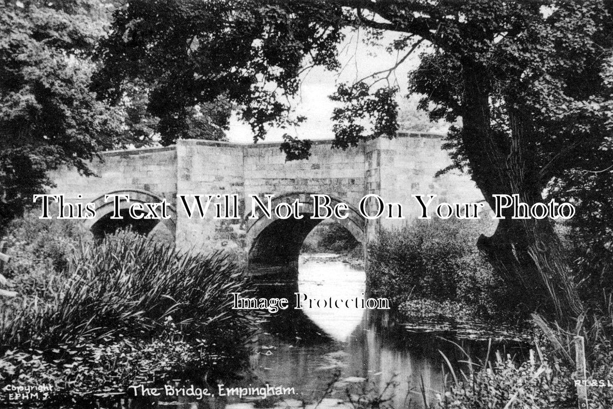 RU 33 - The Bridge, Empingham, Rutland c1938