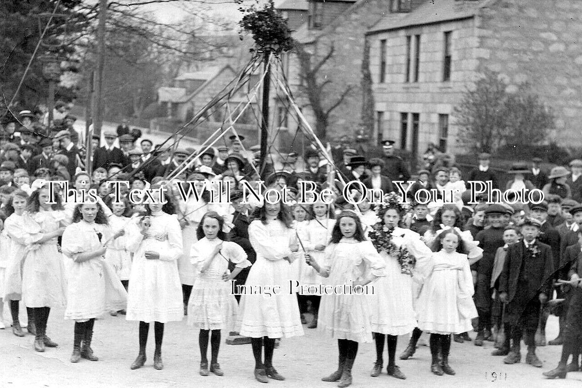 SC 1104 - May Day Celebrations, Alford, Scotland c1910