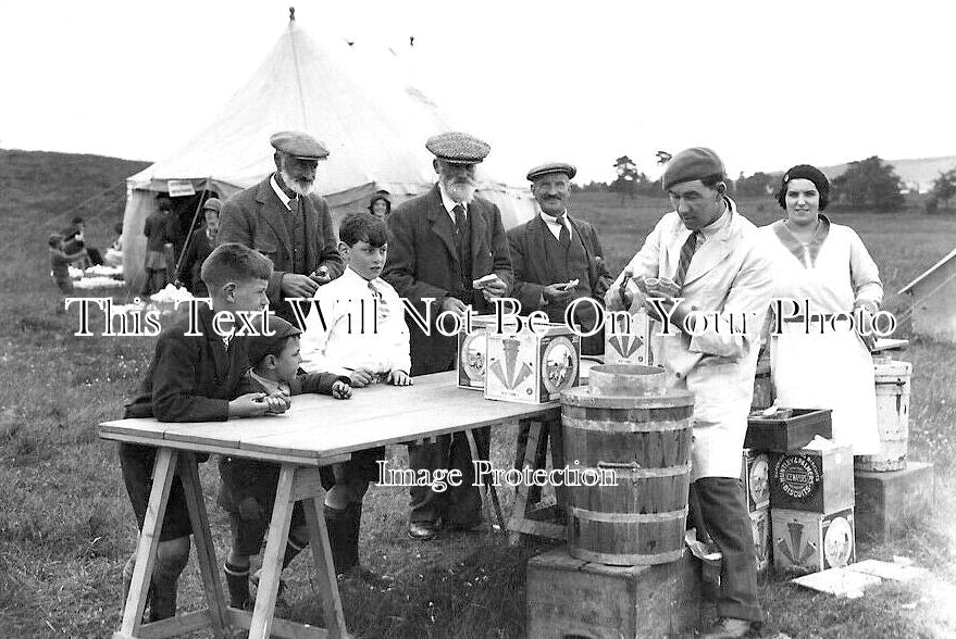 SC 1107 - Ice Cream At Essendy Farm, Blairgowrie, Scotland