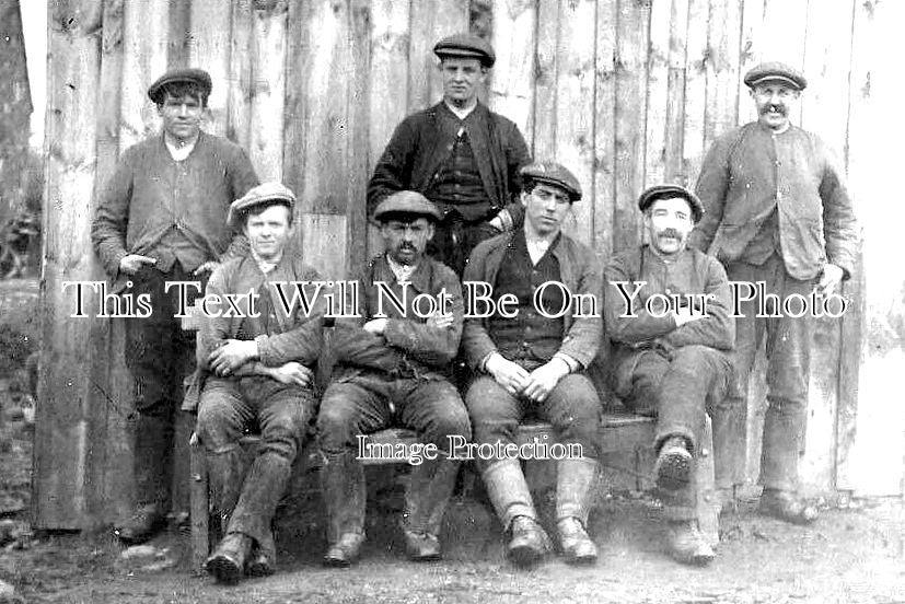 SC 1110 - Alyth Incheoch Farm Bothy Men, Perthshire, Scotland c1912