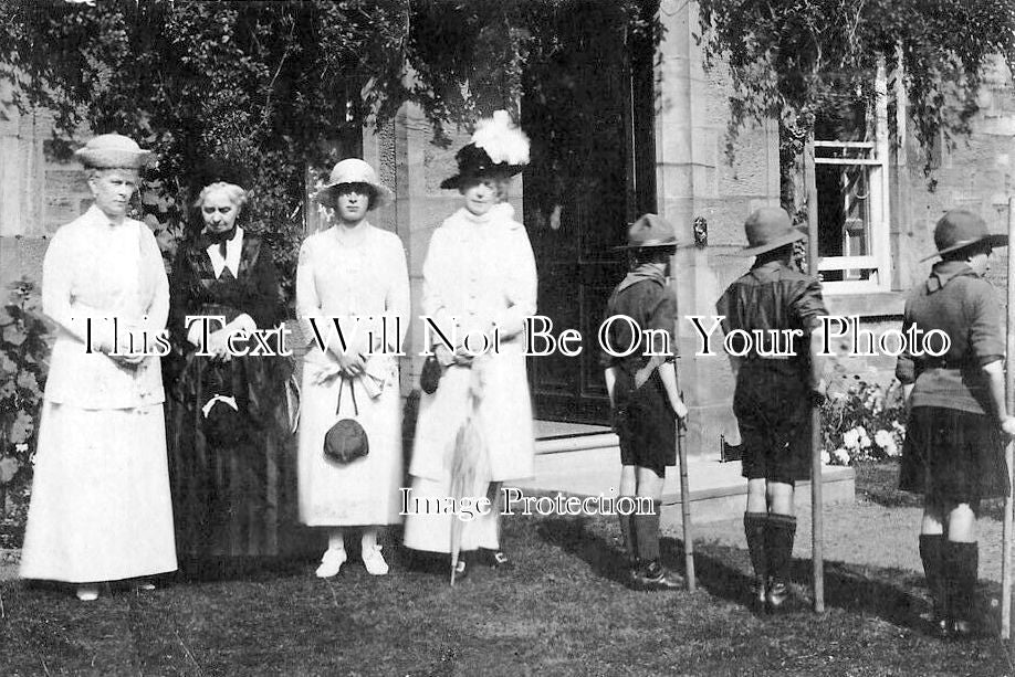 SC 1138 - Queen Mary At Annesley House, Arbroath, Scotland c1922