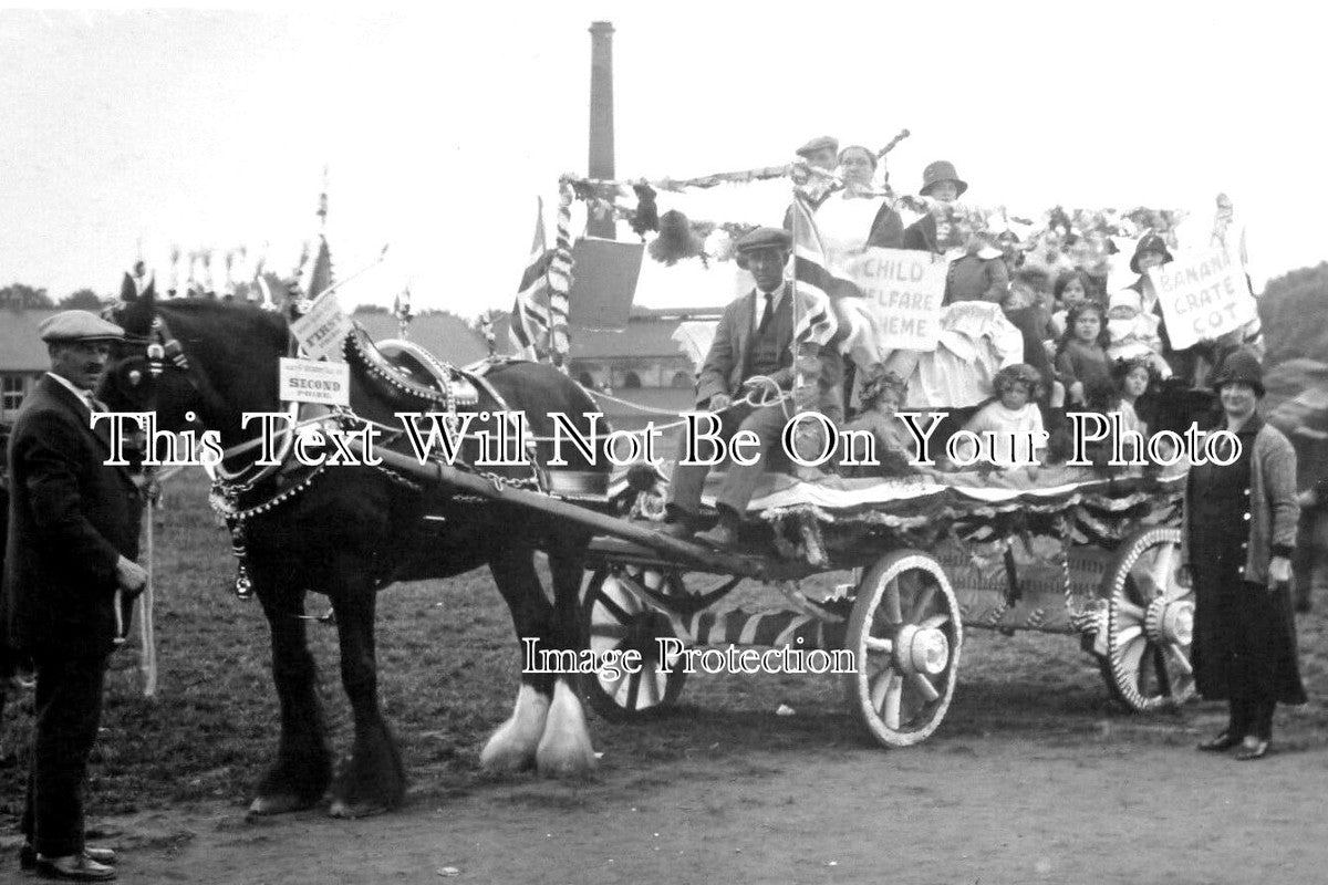 SC 1829 - Decorated Horse Cart Float, Midlothian, Scotland