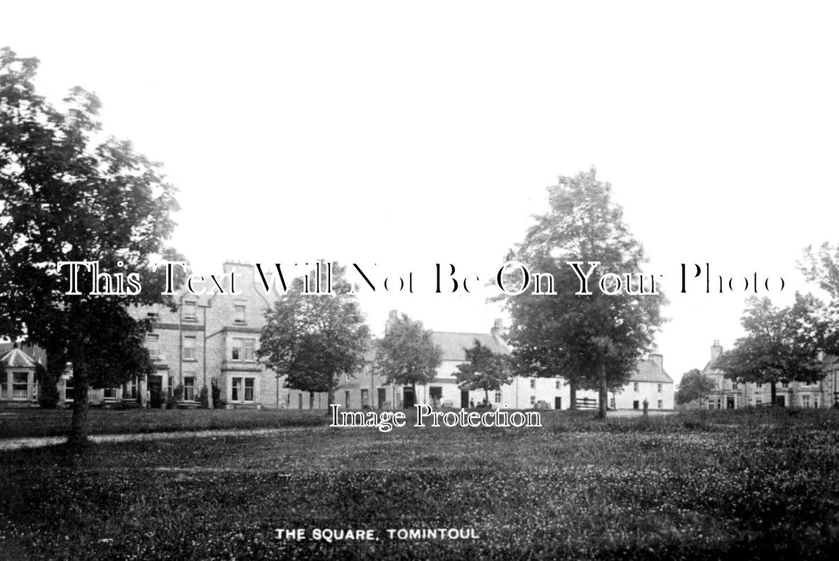 SC 1932 - The Square, Tomintoul, Banffshire, Scotland