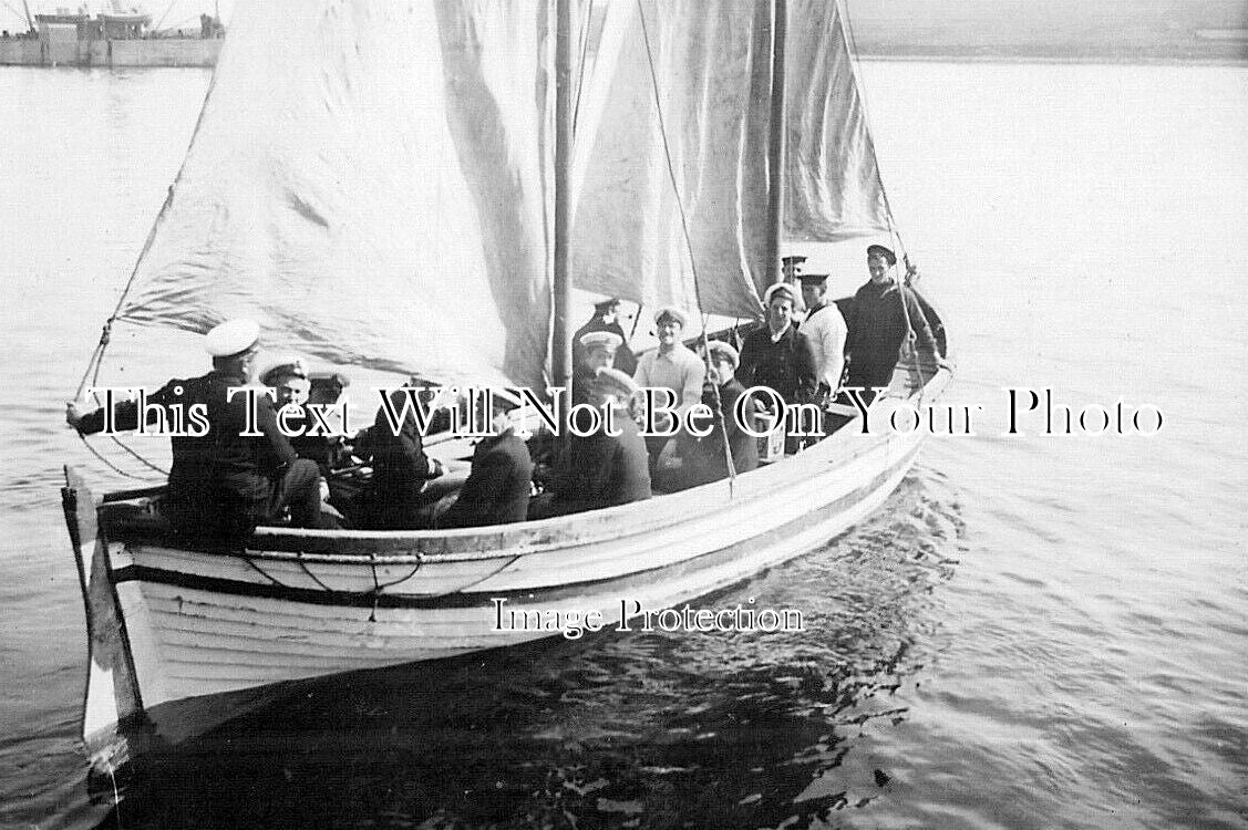 SC 2239 - Orkney Crew Of Hospital Ship Plassy, Waukmill Bay, Scotland 1917
