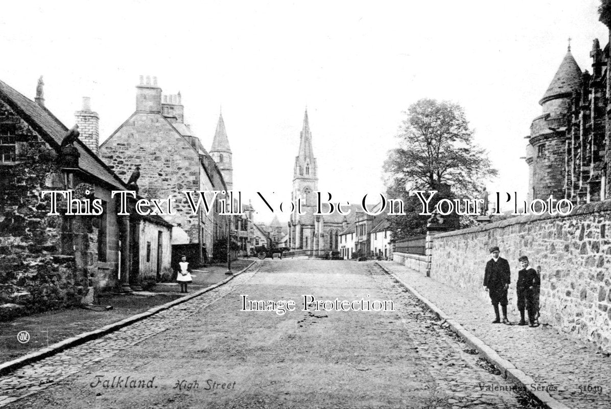 SC 2379 - High Street, Falkland, Fife, Scotland