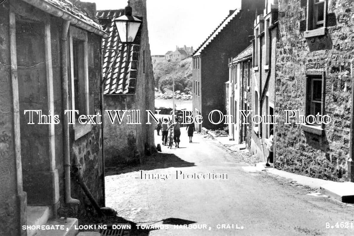 SC 2472 - Shoregate Harbour, Crail, Scotland