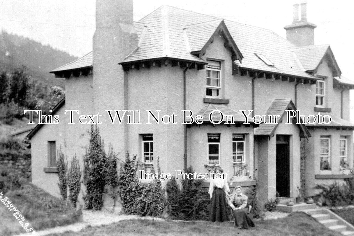 SC 2569 - House In Dunning, Scotland