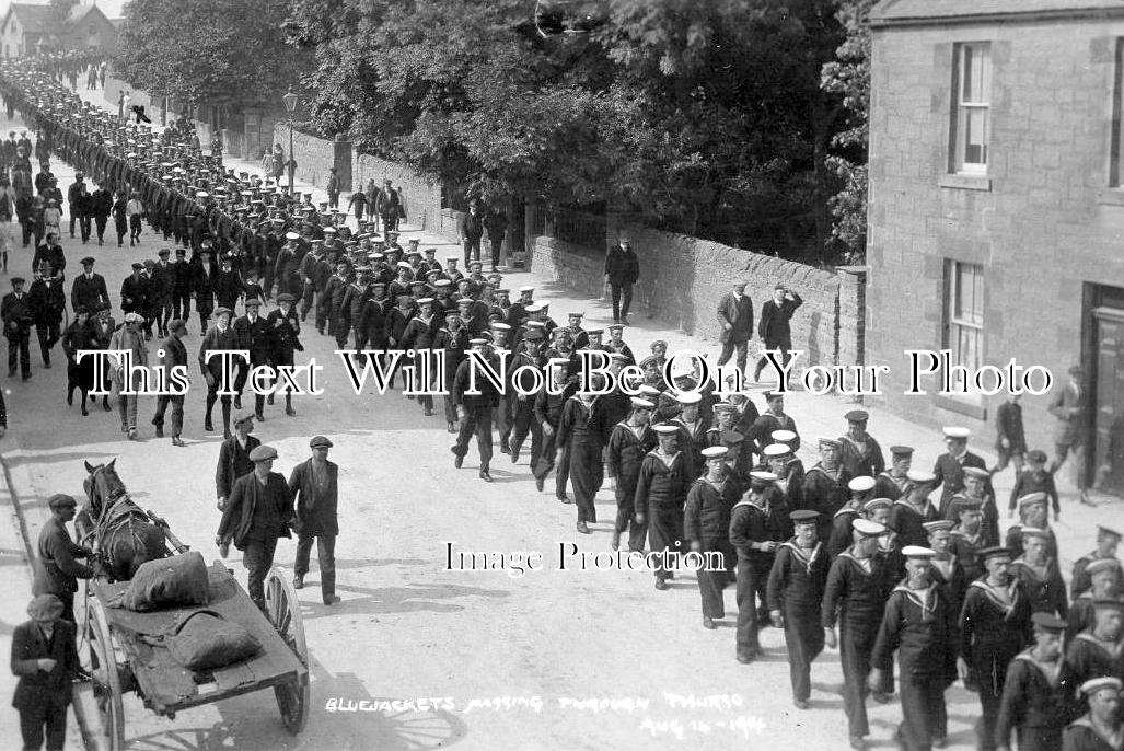 SC 2623 - Bluejackets Passing Through Thurso, Caithness, Scotland 1914 WW1