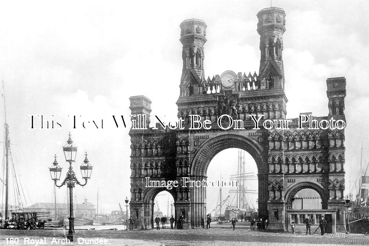 SC 2648 - Royal Arch, Dundee, Scotland