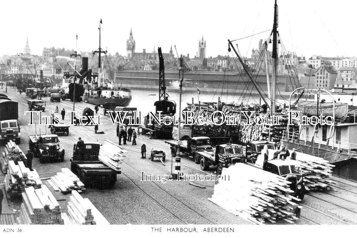 SC 2676 - The Harbour, Aberdeen, Scotland