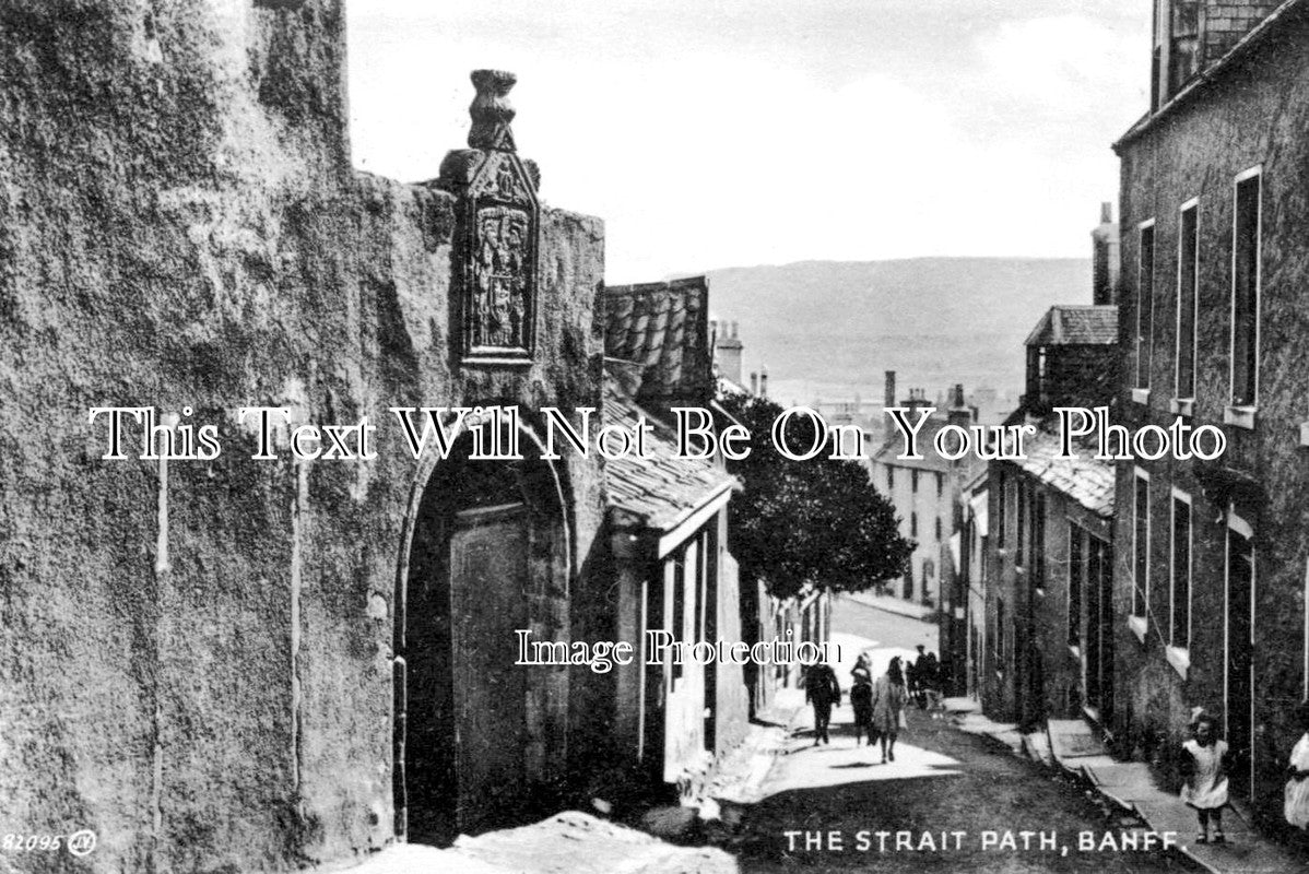 SC 2679 - The Strait Path, Banff, Scotland