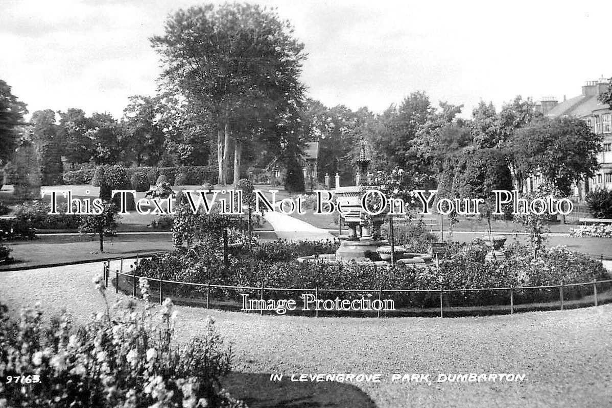 SC 3033 - In Levengrove Park, Dumbarton, Scotland
