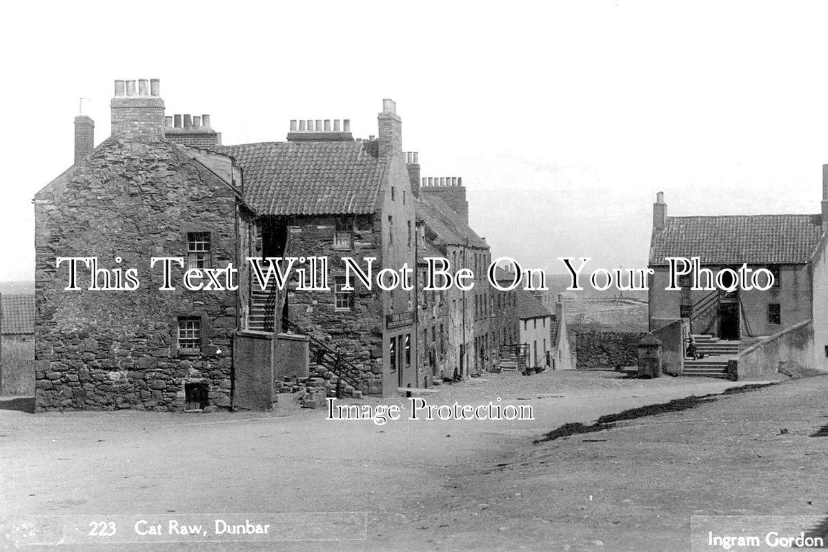 SC 3106 - Cat Row, Dunbar, East Lothian, Scotland