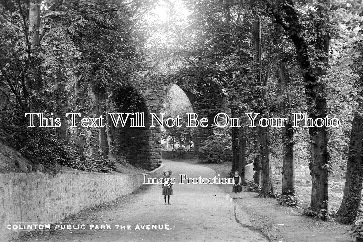 SC 3418 - The Avenue, Colinton Public Park, Edinburgh, Scotland