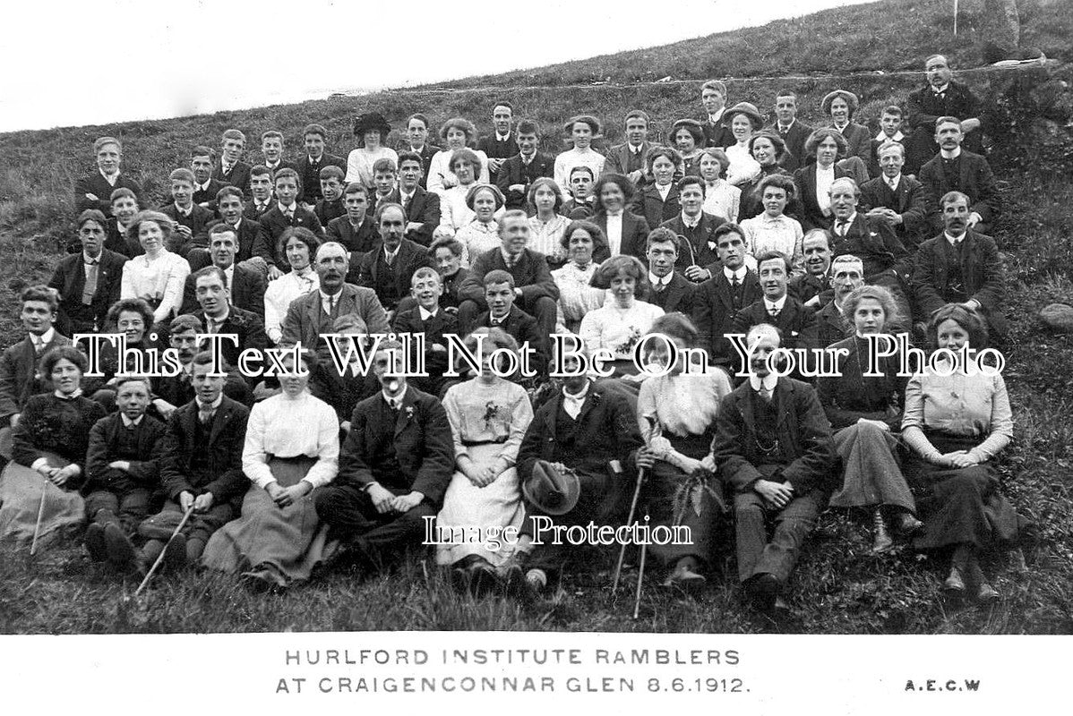 SC 3420 - Hurlford Institute Ramblers, Craigenconnar Glen, Scotland