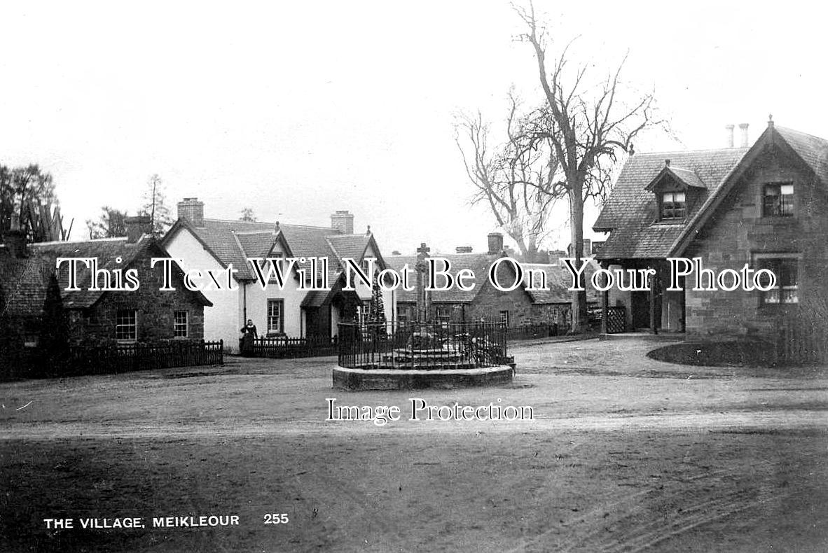 SC 3495 - Meikleour, Scotland c1918