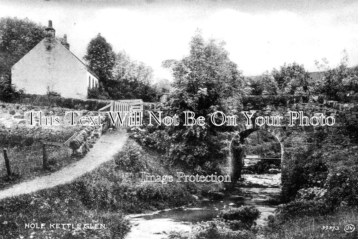 SC 3511 - Hole Kettle Glen, Kingskettle, Scotland c1932
