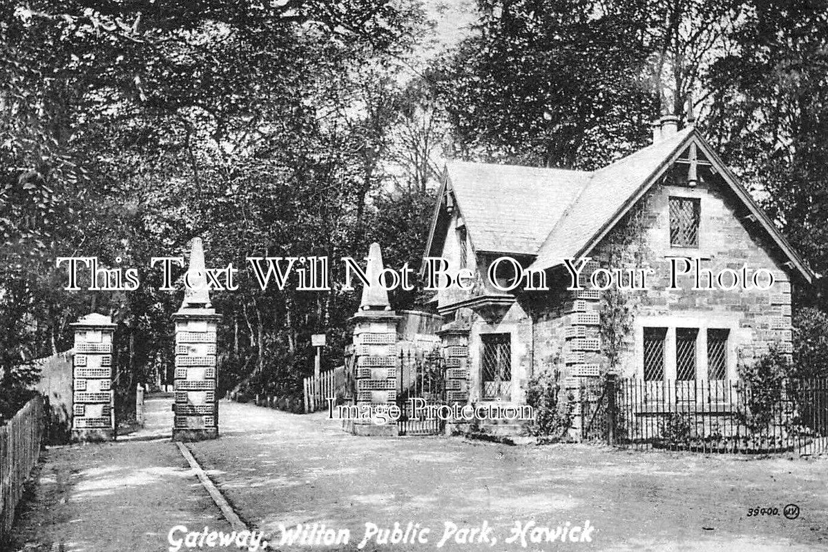 SC 396 - Gateway, Wilton Public Park, Hawick, Borders, Scotland