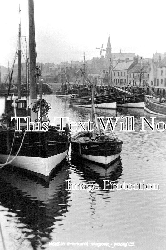 SC 520 - Eyemouth Harbour, Scotland