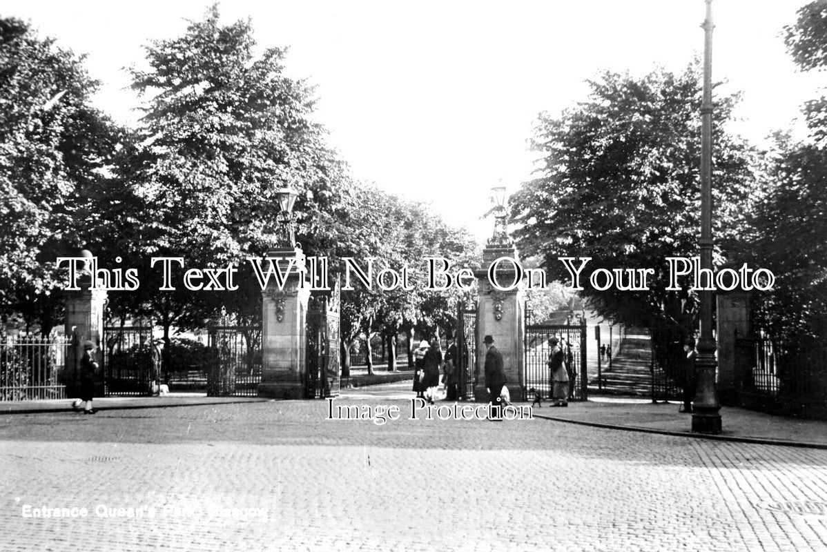 SC 541 - Entrance To Queens Park, Glasgow, Scotland