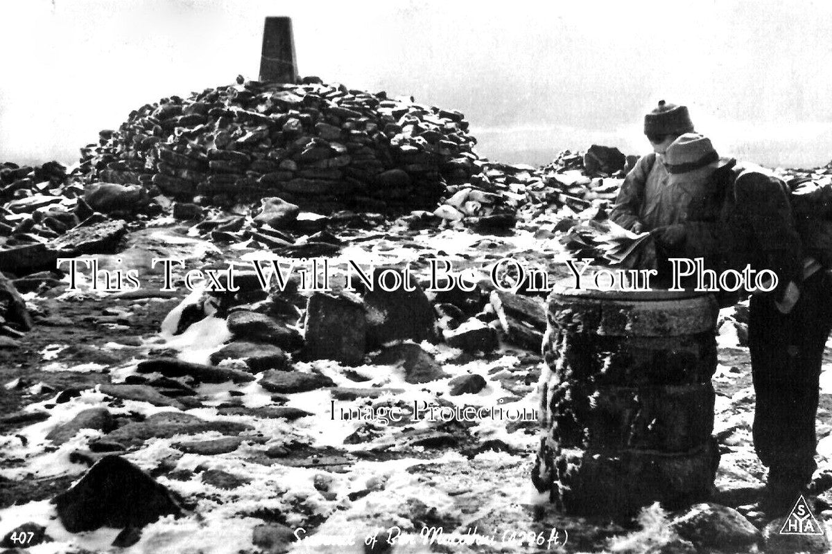 SC 647 - Hillwalkers On Summit Of Ben Macdhui, Scotland 1956