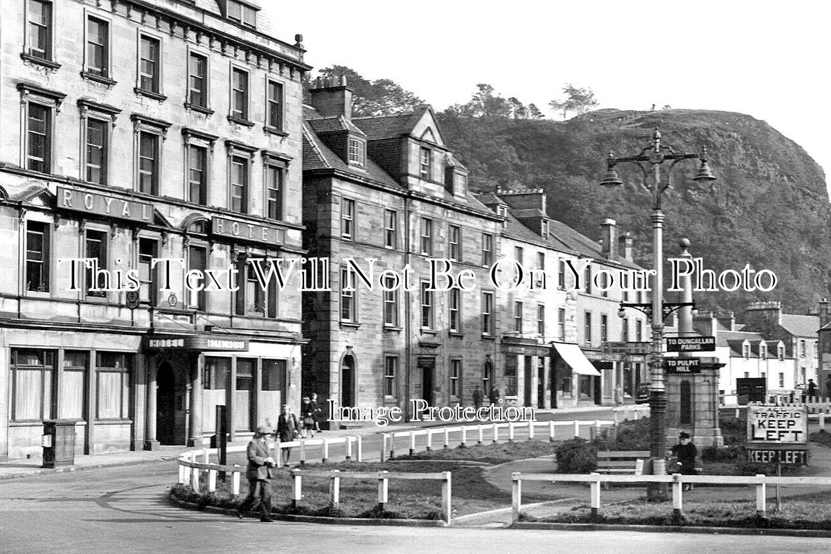 SC 757 - Argyll Square, Oban, Argyllshire, Scotland c1948