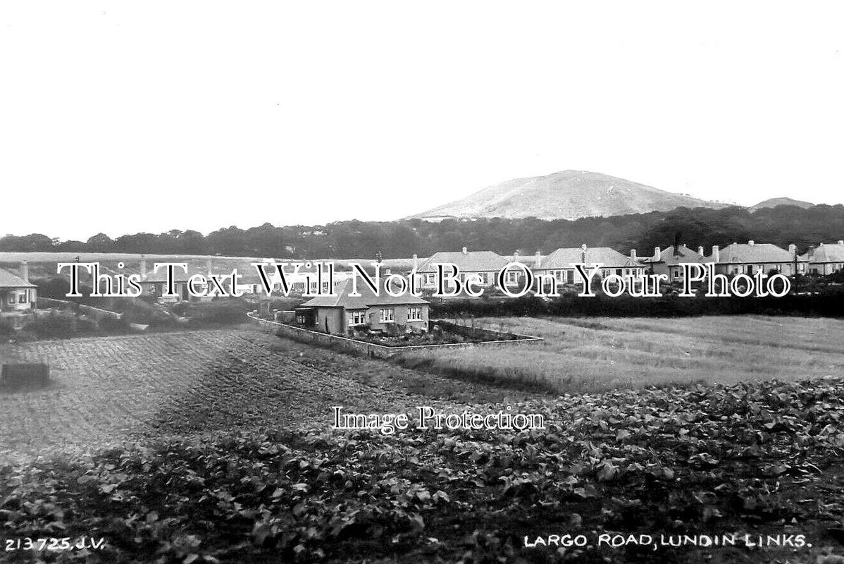 SC 956 - Largo Road, Lundin Links, Fife, Scotland c1933