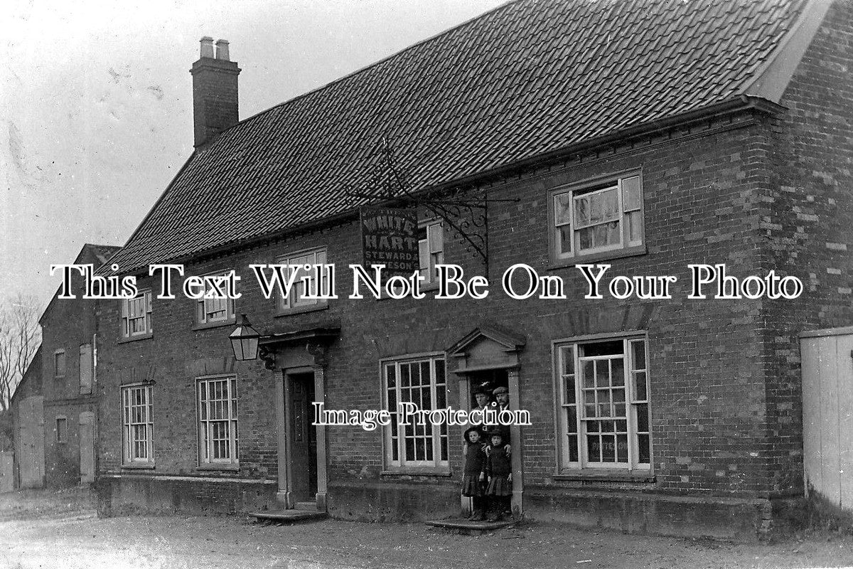 SF 114 - The White Hart Pub, Stradbroke, Suffolk c1910