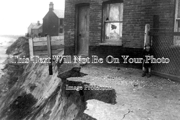 SF 1770 - Beach Street Cottage, Pakefield, Suffolk c1925