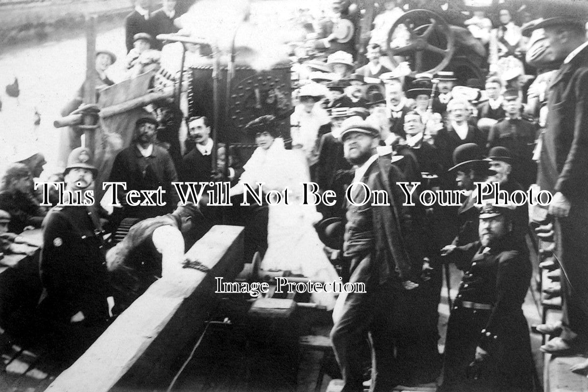 SF 196 - Countess Of Stradbroke, 1st Pile, Southwold Pier, Suffolk c1906