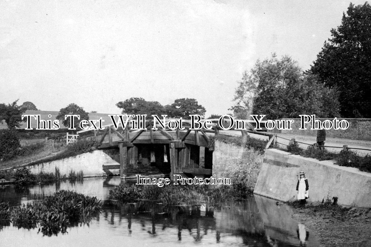 SF 213 - Sproughton Bridge, Suffolk