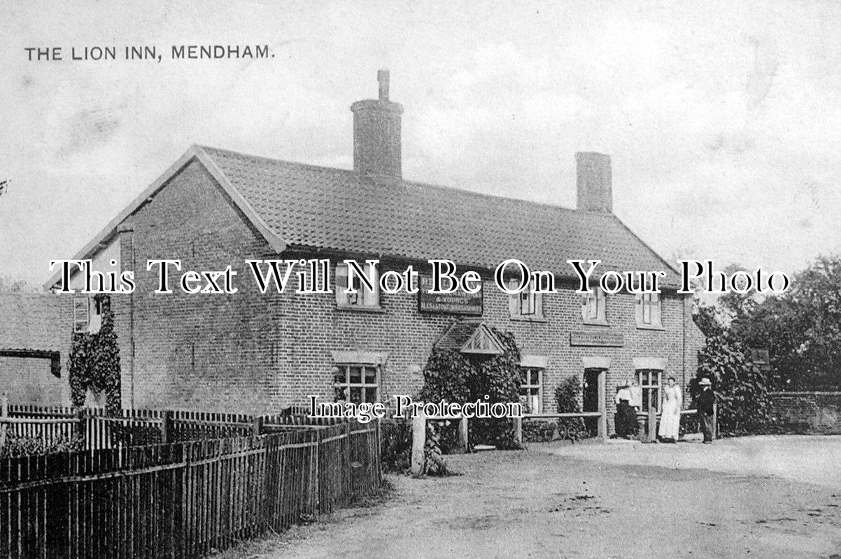 SF 306 - The Lion Inn, Mendham, Suffolk c1911
