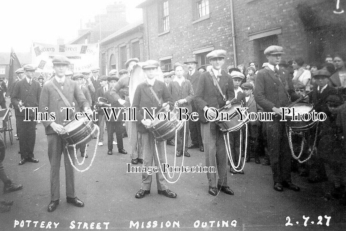 SF 3328 - Pottery Street Mission Outing, Ipswich, Suffolk 1927