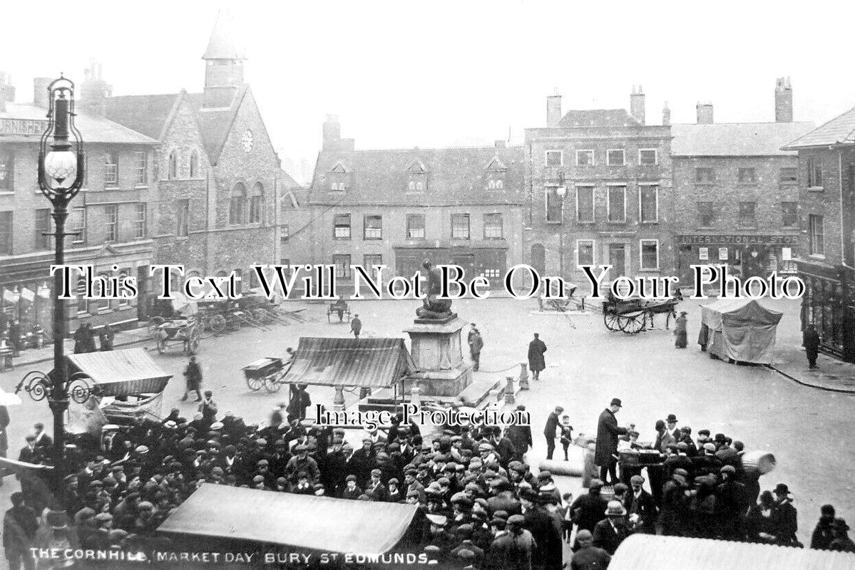 SF 3329 - The Cornhill, Market Day, Bury St Edmunds, Suffolk